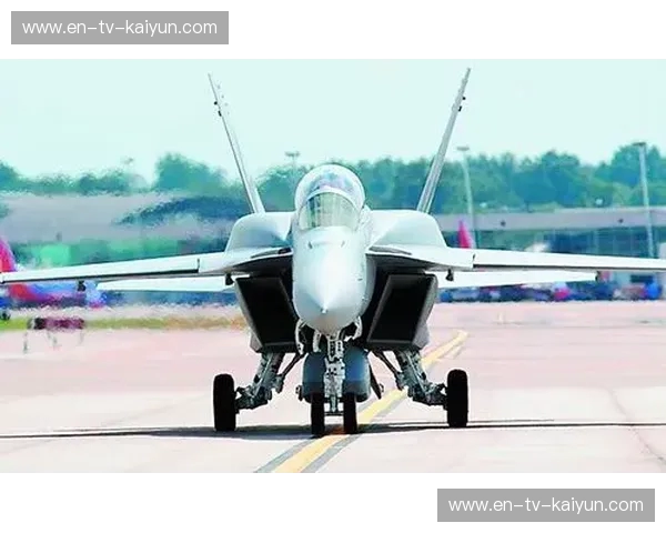 鹰隼凌空vs黄蜂尾针：塞赫斯特公园球场的恩怨情仇与绿茵博弈