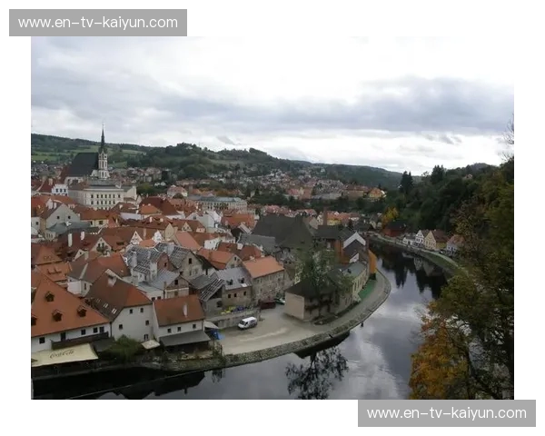 捷克vs全世界：波西米亚式灵魂与现代平庸的终极对决